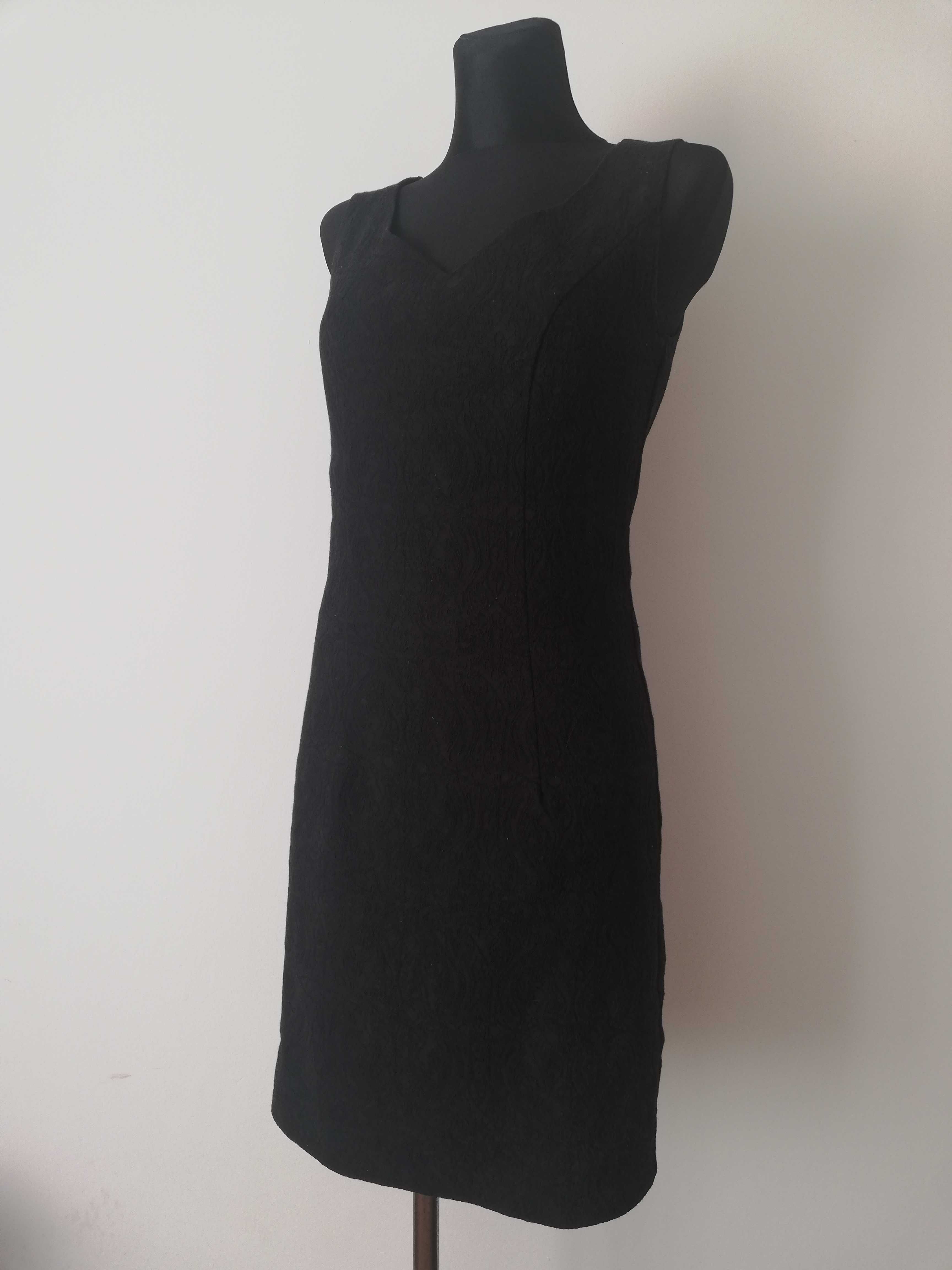 czarna sukienka mini 36 bez rękawów QUIOSQUE mała czarna