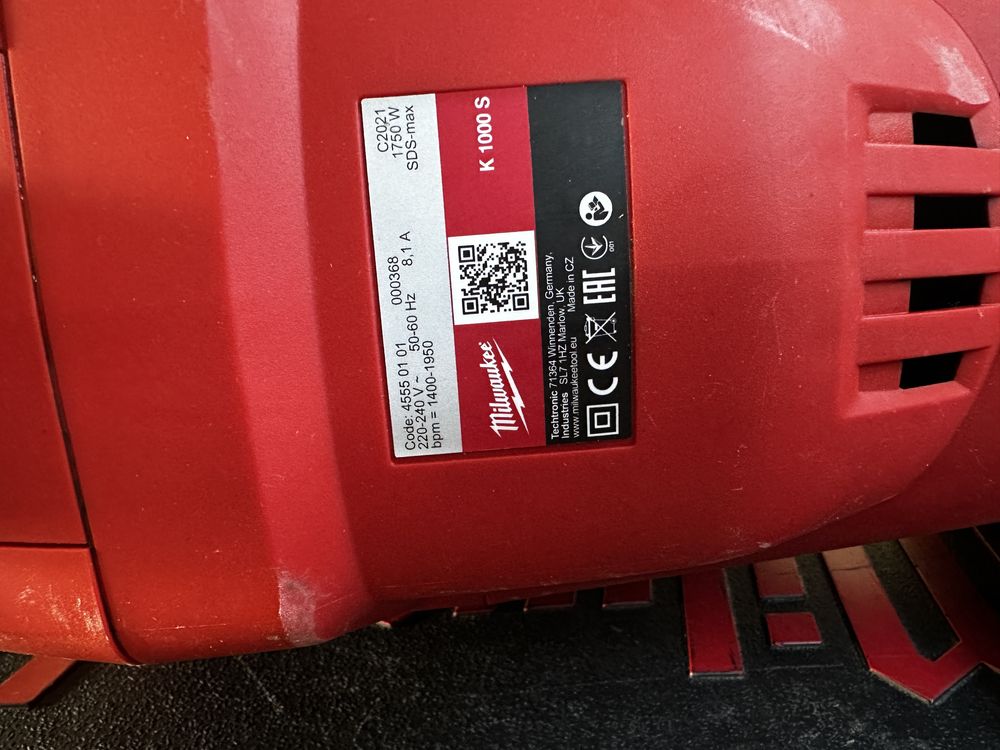 MILWAUKEE K1000S młot wyburzeniowy 10kg SDS - Max