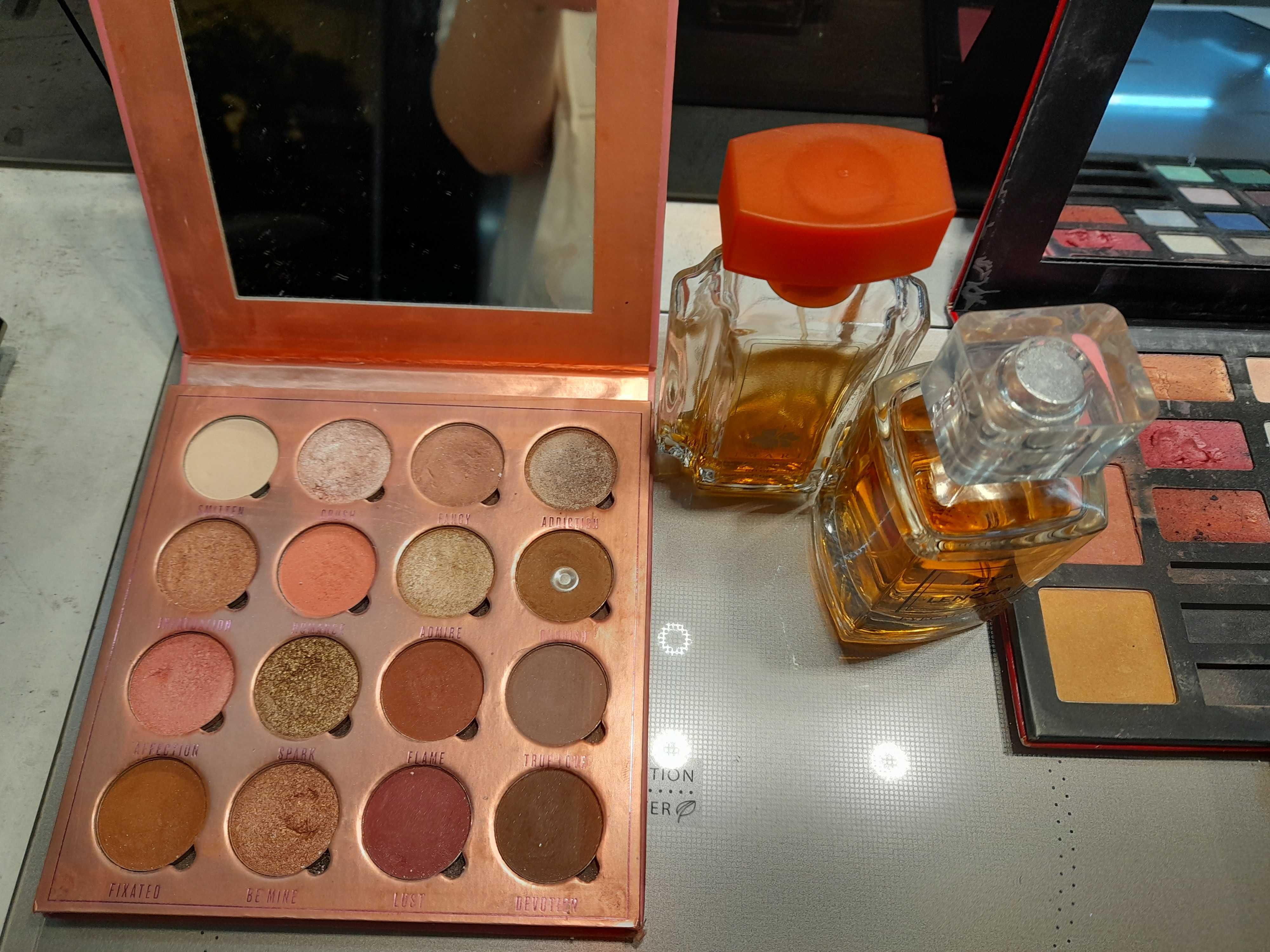 Zestaw kosmetyków do makijażu i 2x perfumy, Douglas, L'oreal, Essence