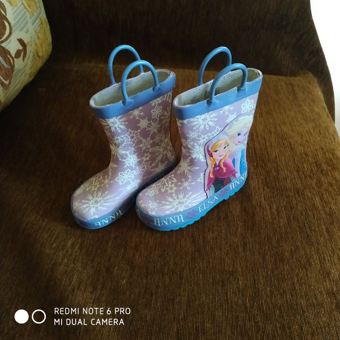 Детские резиновые сапожки