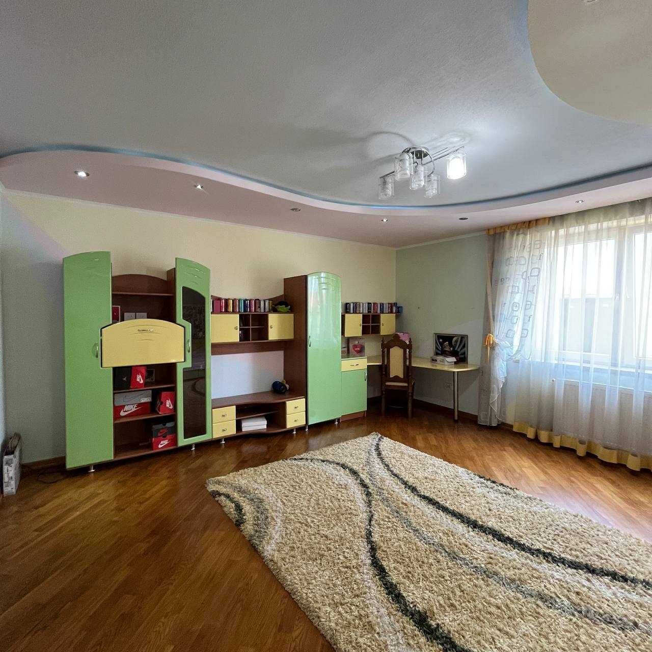 Продається особняк
