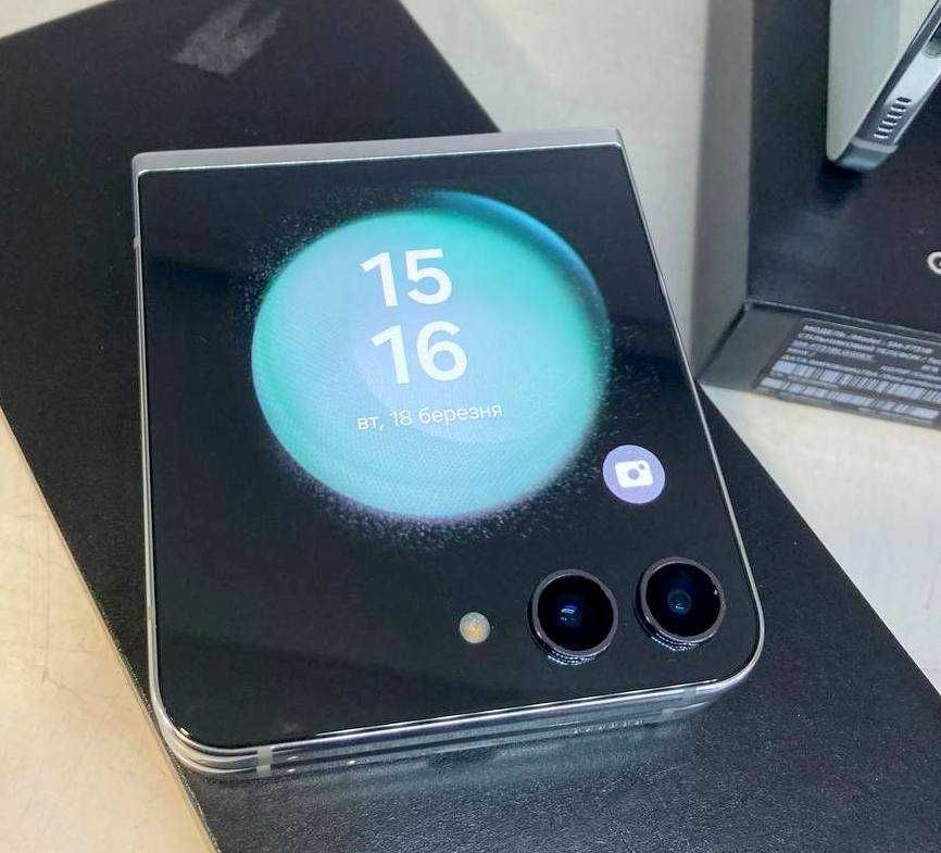 Смартфон Samsung Galaxy Flip5 8/256GB Mint