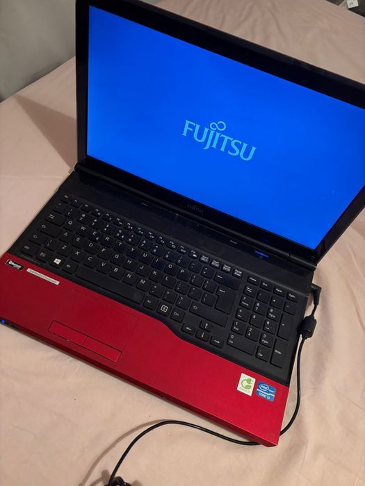 Laptop Fujitsu AH532 i3-2328M sprawny
