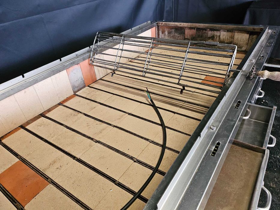 Grelhador a carvão para frangos