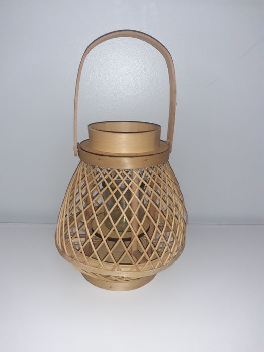 Lanterna ráfia. Tamanho 28 cm