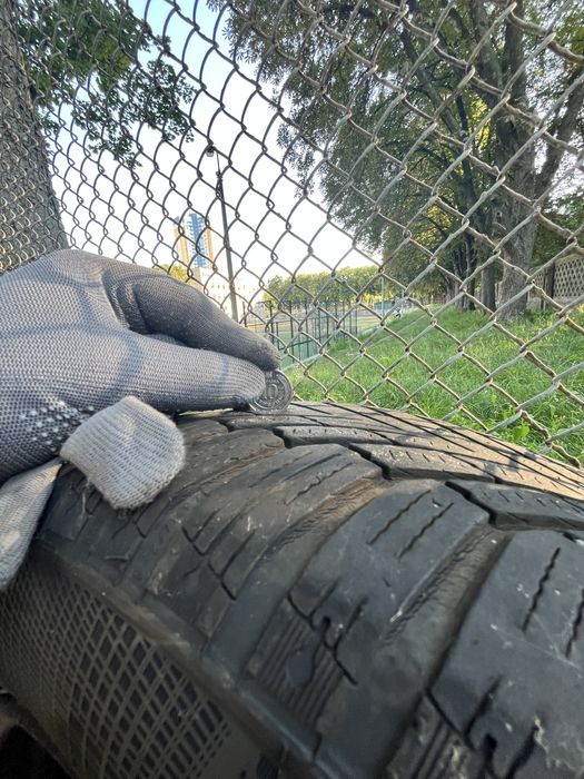 Комплект зимових шин з дисками  195/65 R15 5х108 R15…