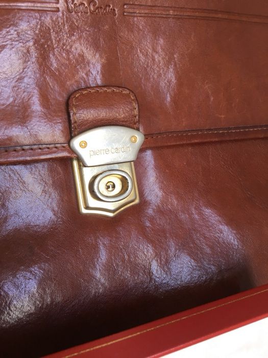 Pasta Pierre Cardin (PELE GENUINA)