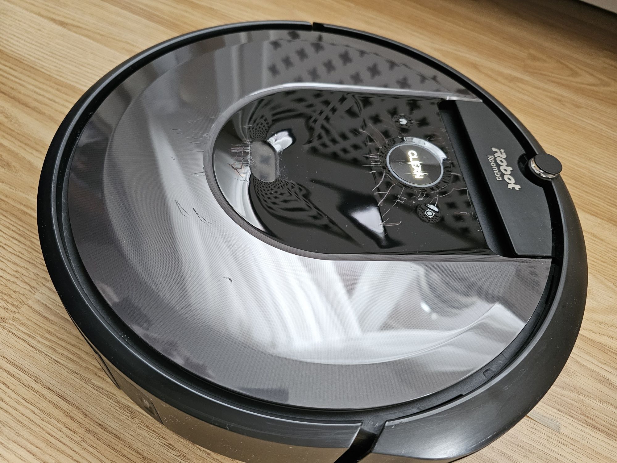 iRobot Roomba i7. wifi, aplikacja, kamera, mapy.