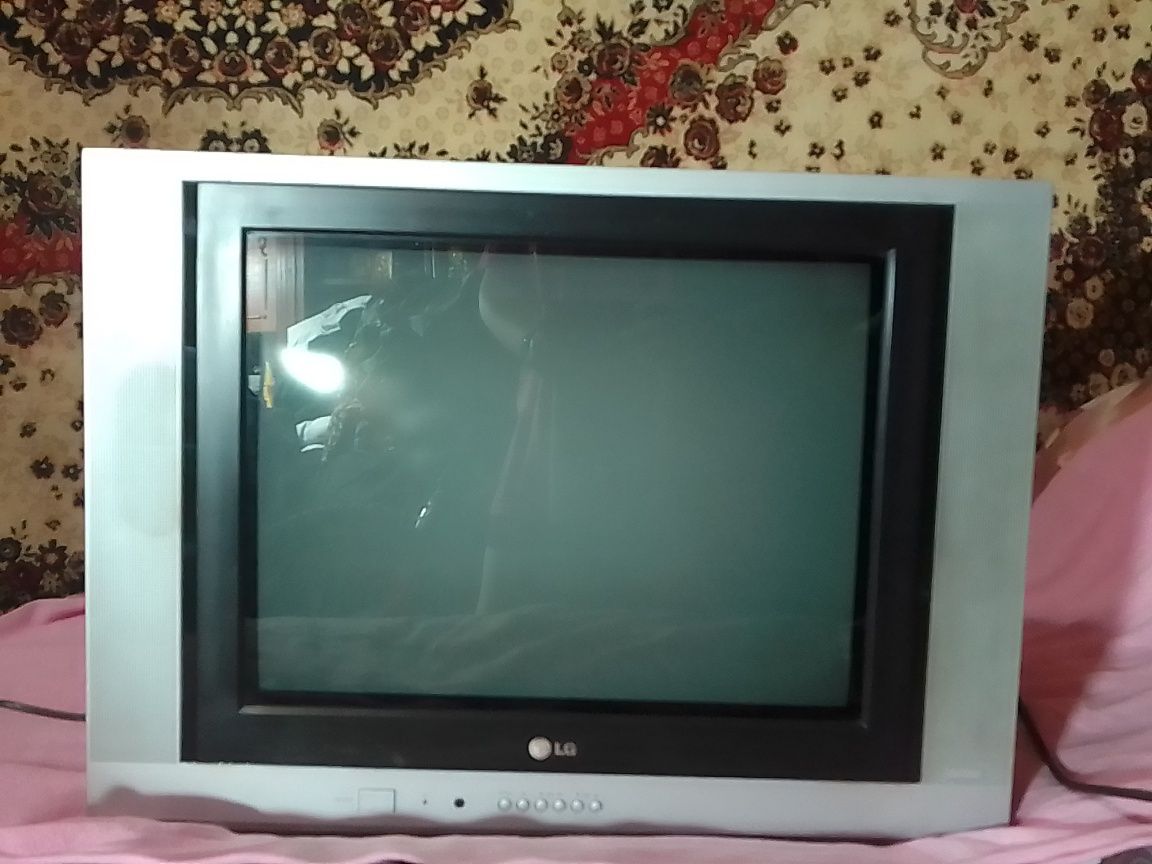 телевизор LG кинископный