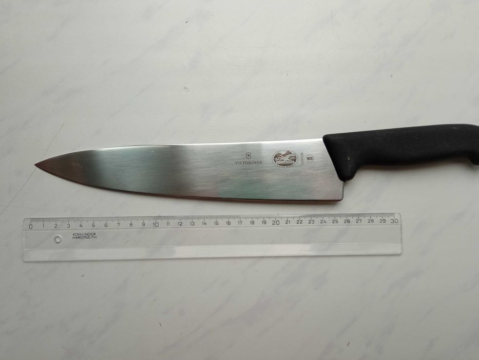 Victorinox, ножі кухонні, виделки барбекю