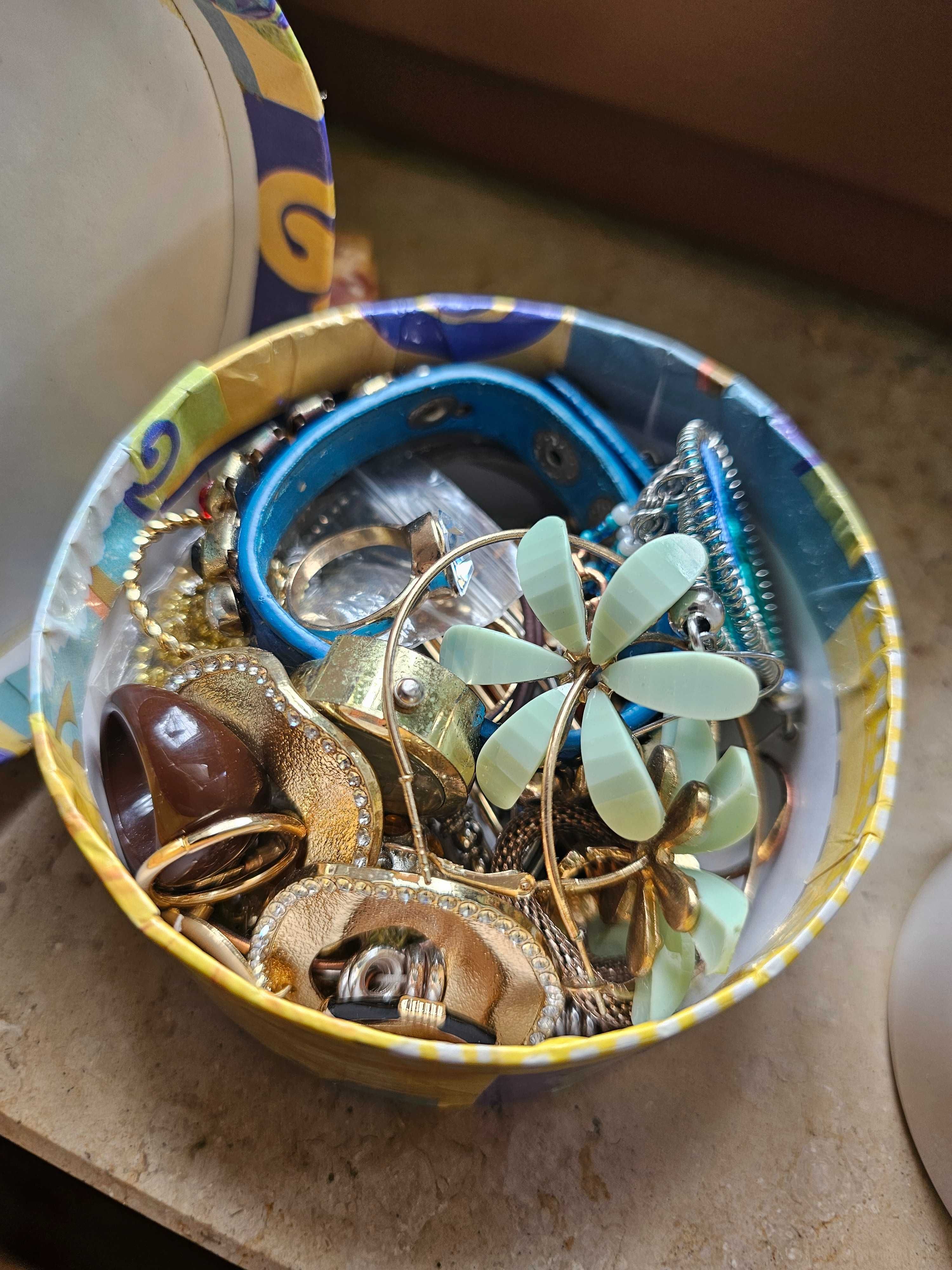 Jewely jar/sloik z biżuterią