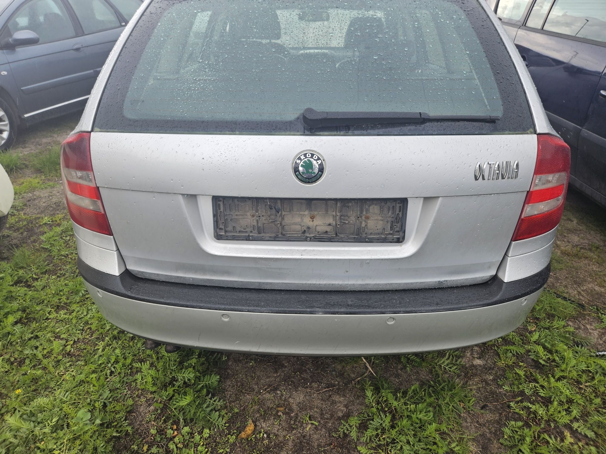 Skoda Octavia 2 zderzak maska lampa blotnik drzwi klapa koła 9102