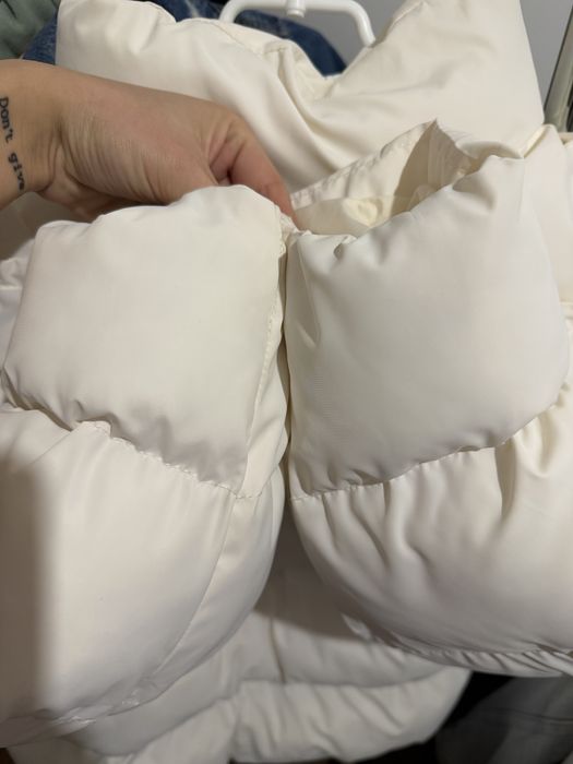 Пуховик молочний  Fabrik