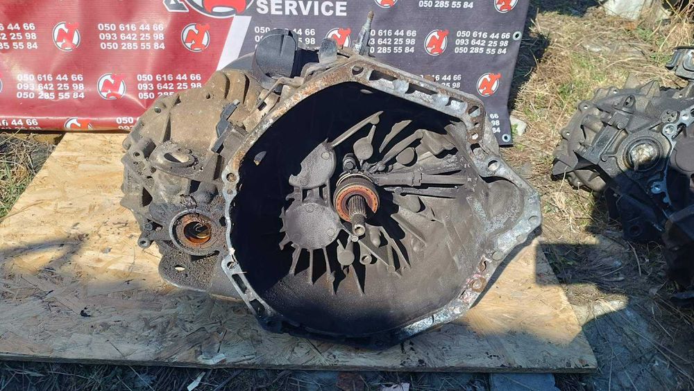 Коробка передач Renault Trafic,Master Opel Vivaro 8200460604 CMPF6