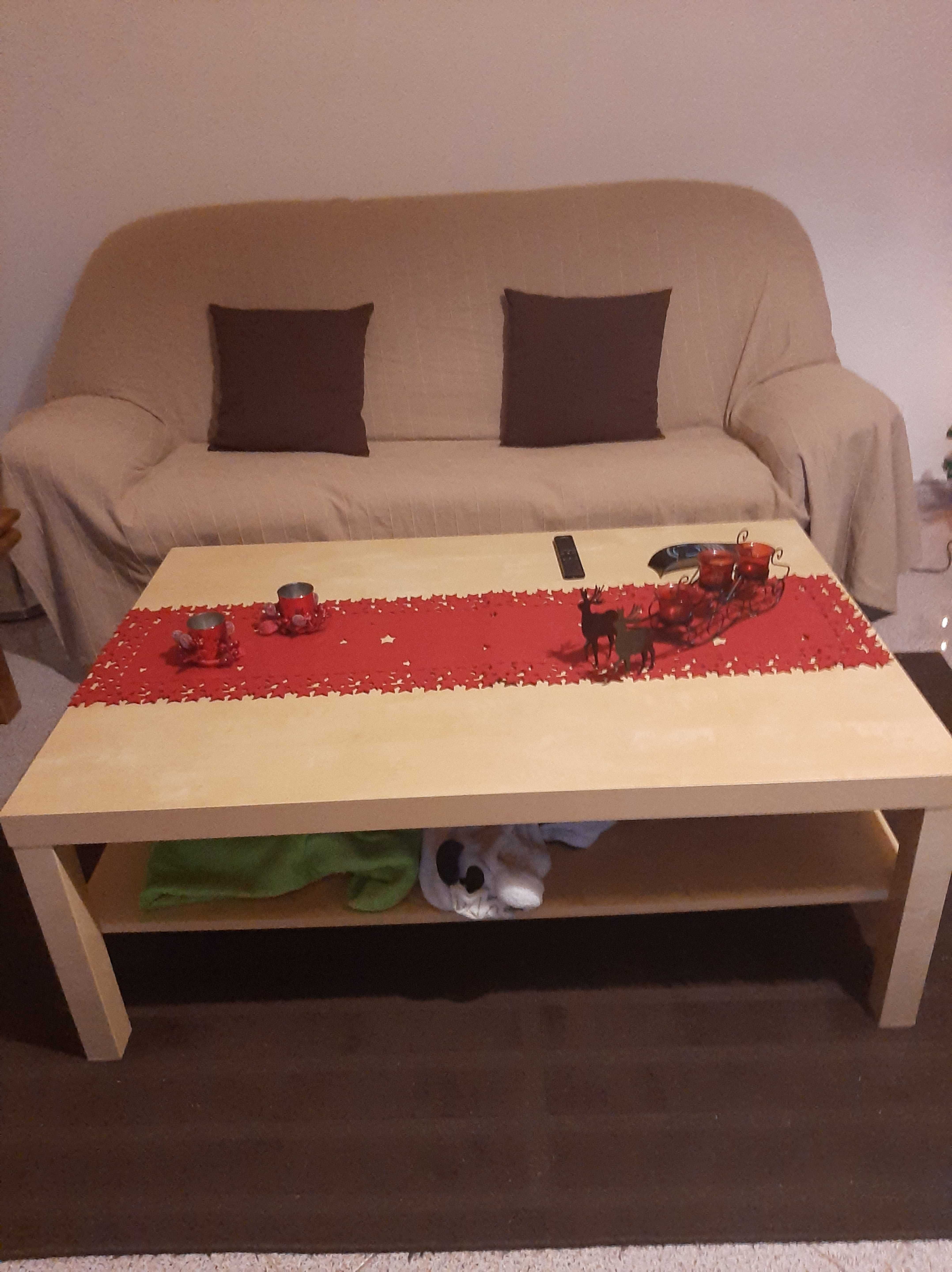 Mesa de apoio Ikea.