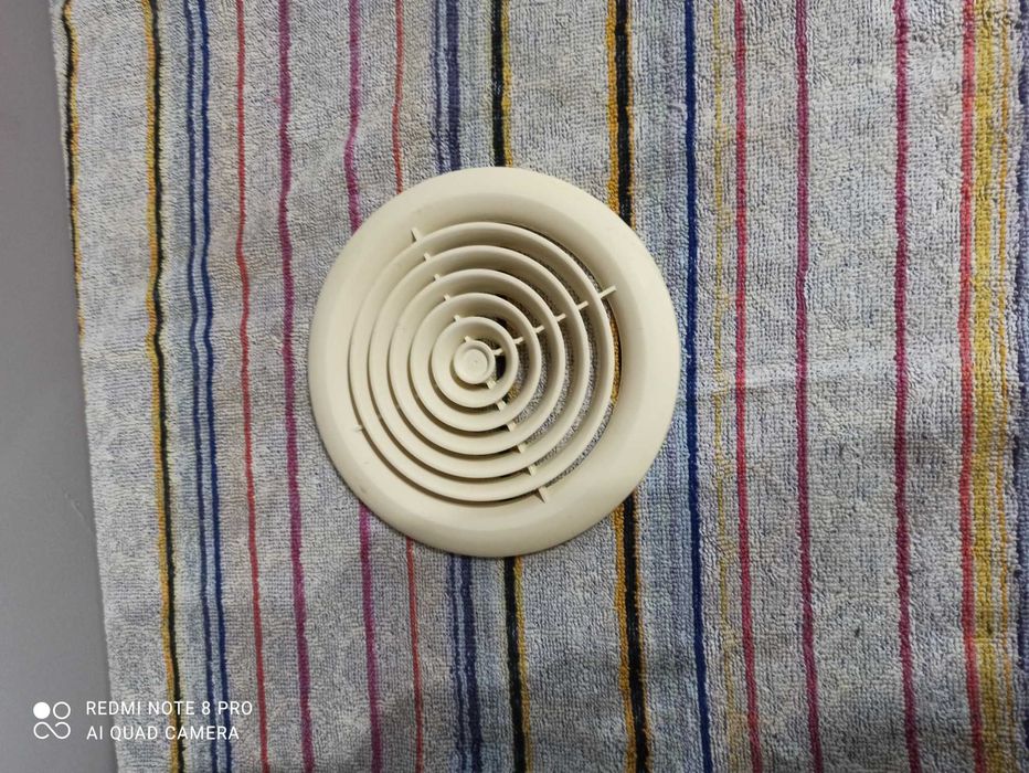 Kratka wentylacyjna fi166 bez kołnierza