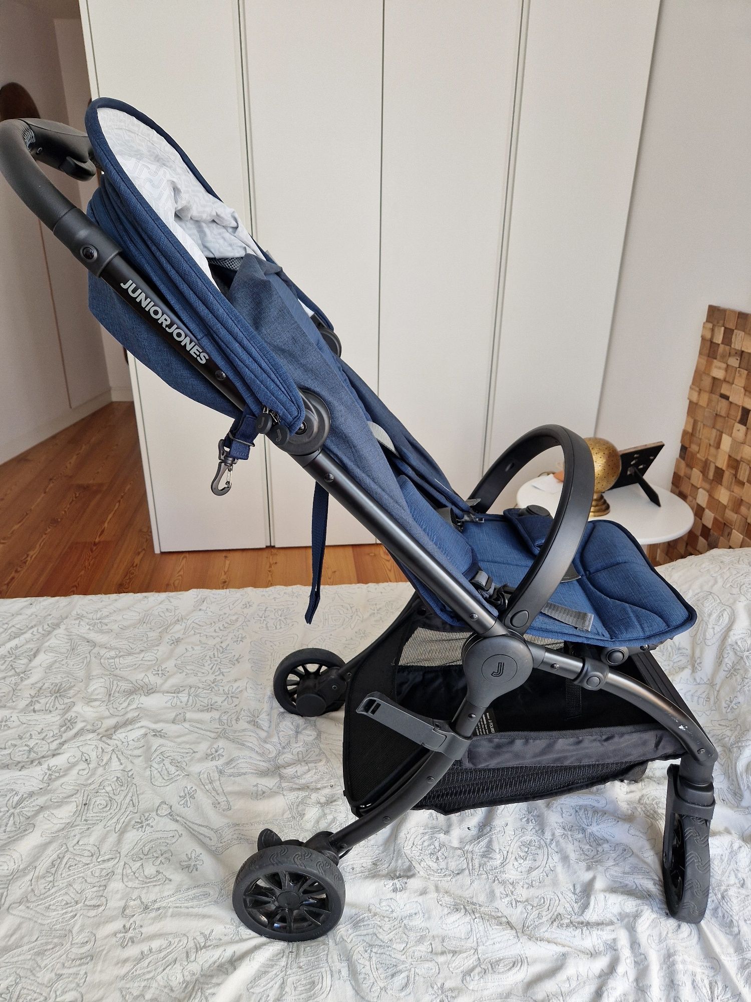 Carrinho de Bebé Junior Jones J-Tourer