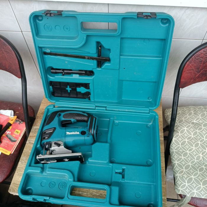 Makita 18V BJV 180 Wyrzynarka zestaw jak nowe
