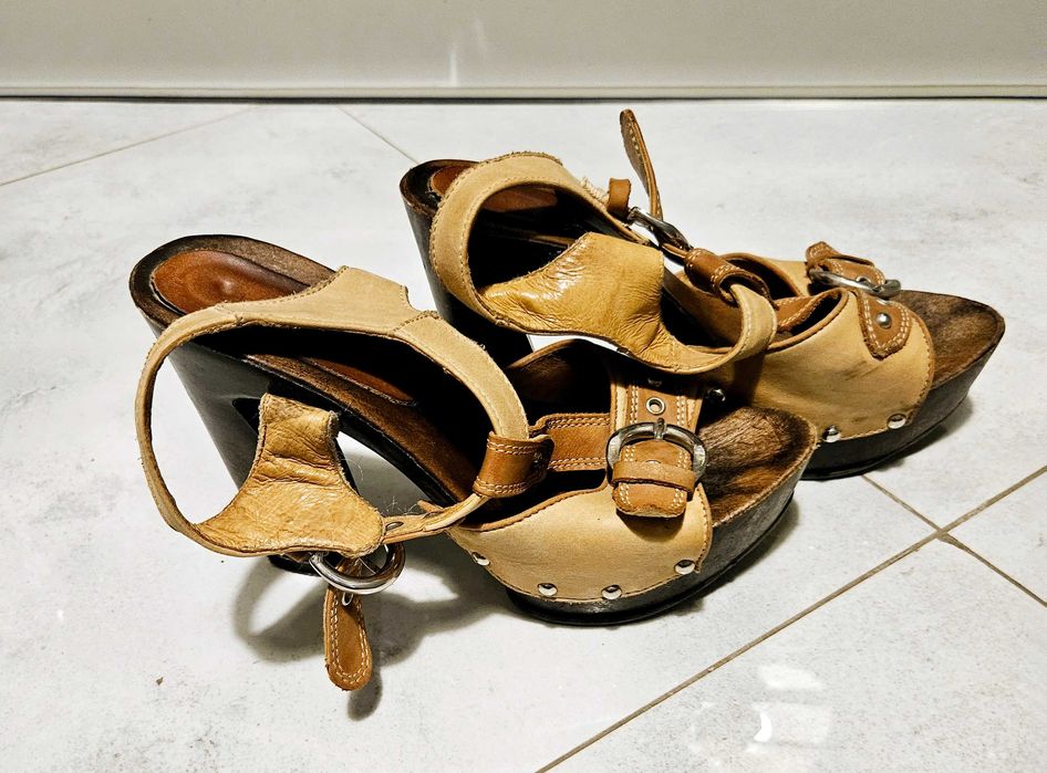 Sandaly na koturnie, lasocki, rozm.38, skórkowe