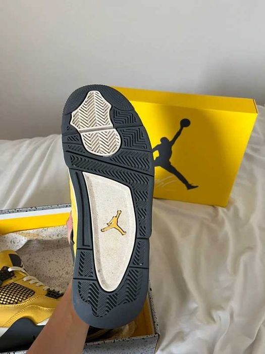 Buty Trampk Jordan 4 Retro Lightning R.44