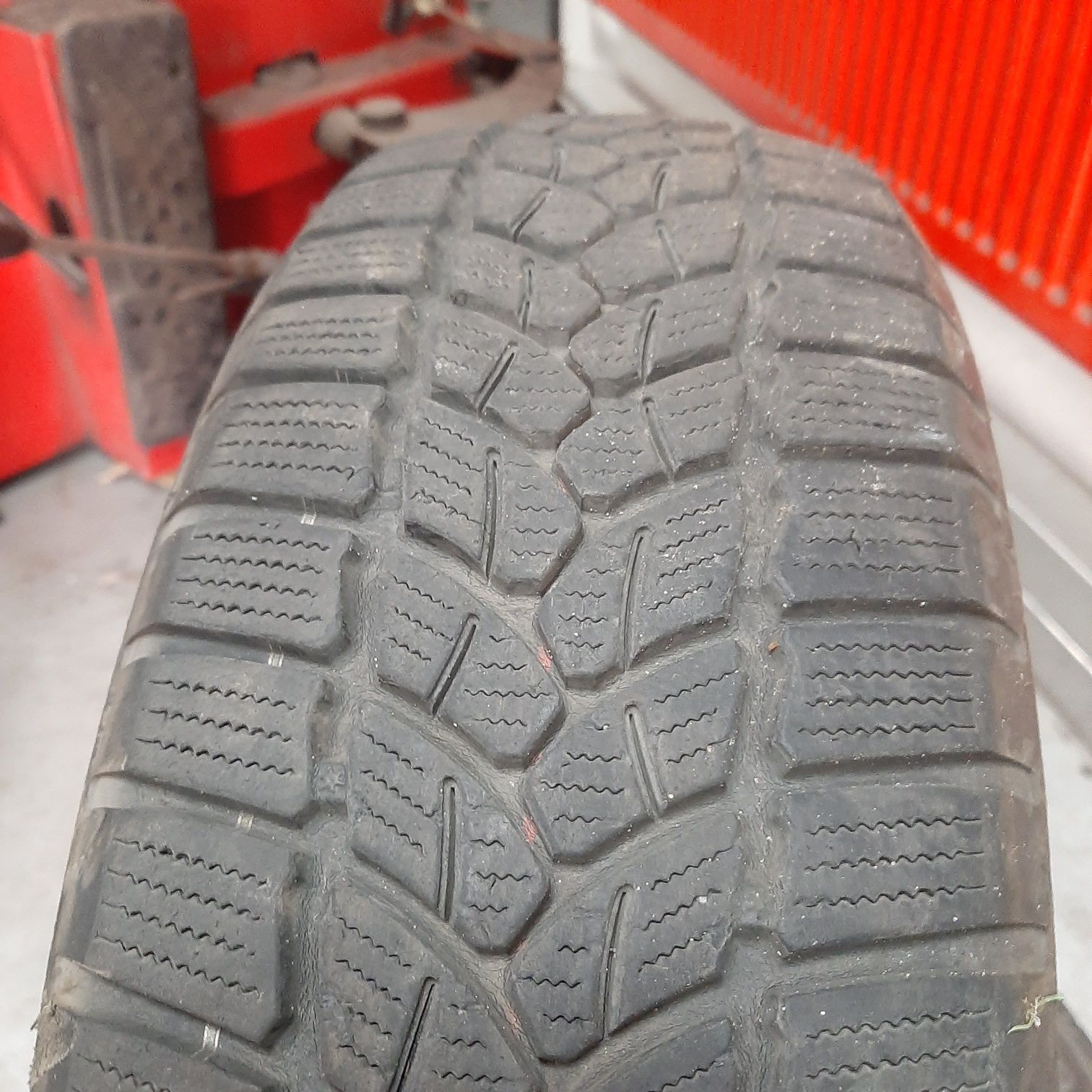 Opony Zimowe Firestone 175/65R14 82T