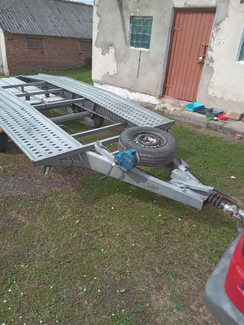 Левета Лафет евакуатор