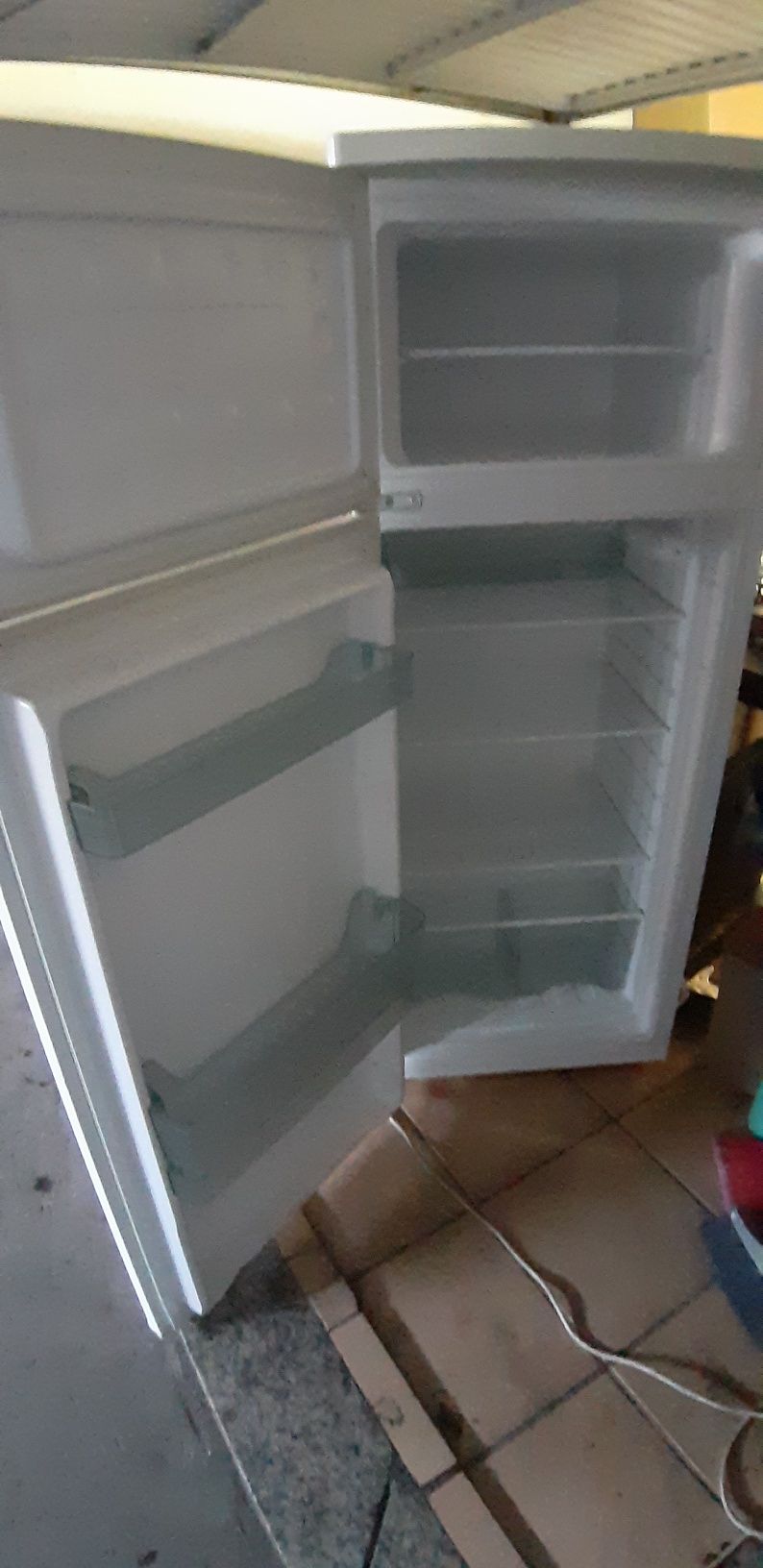Frigorifico em ótimo estado e a funcionar muito bem