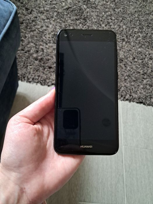 Продам телефон Huawei ANE-LX1