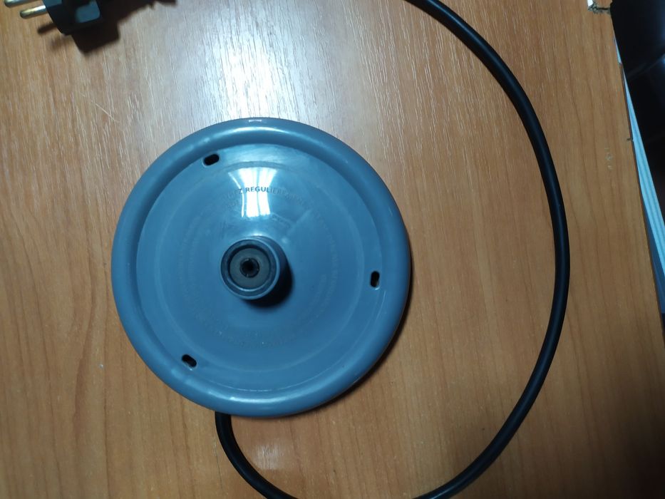 Электрочайник Phillips HD4650