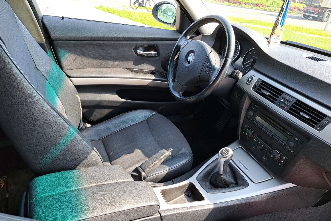BMW 320I E91 150KM