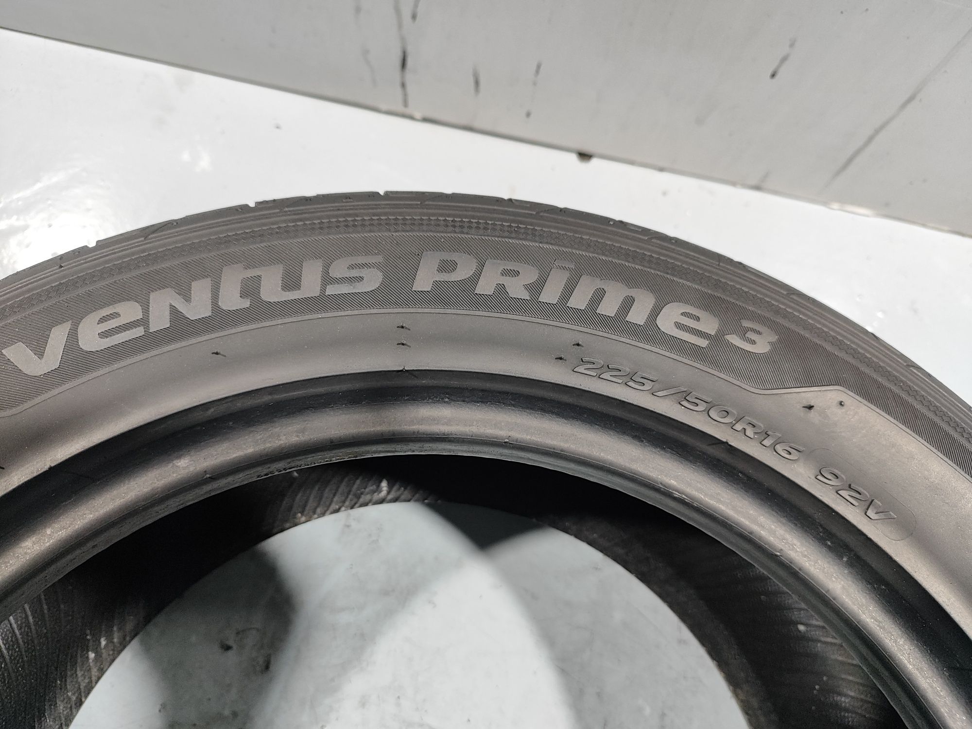 2 pneus semi novos 225-50R16 Hankook - Oferta dos Portes