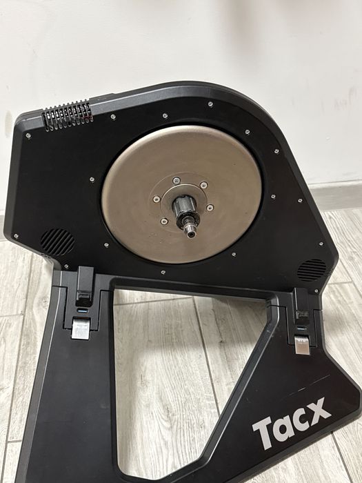 Trenażer Tacx NEO smart T2800 directdrive na kasetę