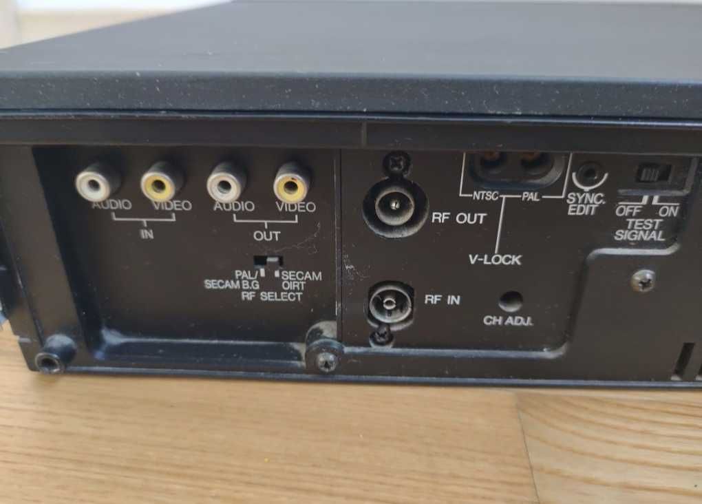 Magnetowid Odtwarzacz VHS PANASONIC NV-J35EE