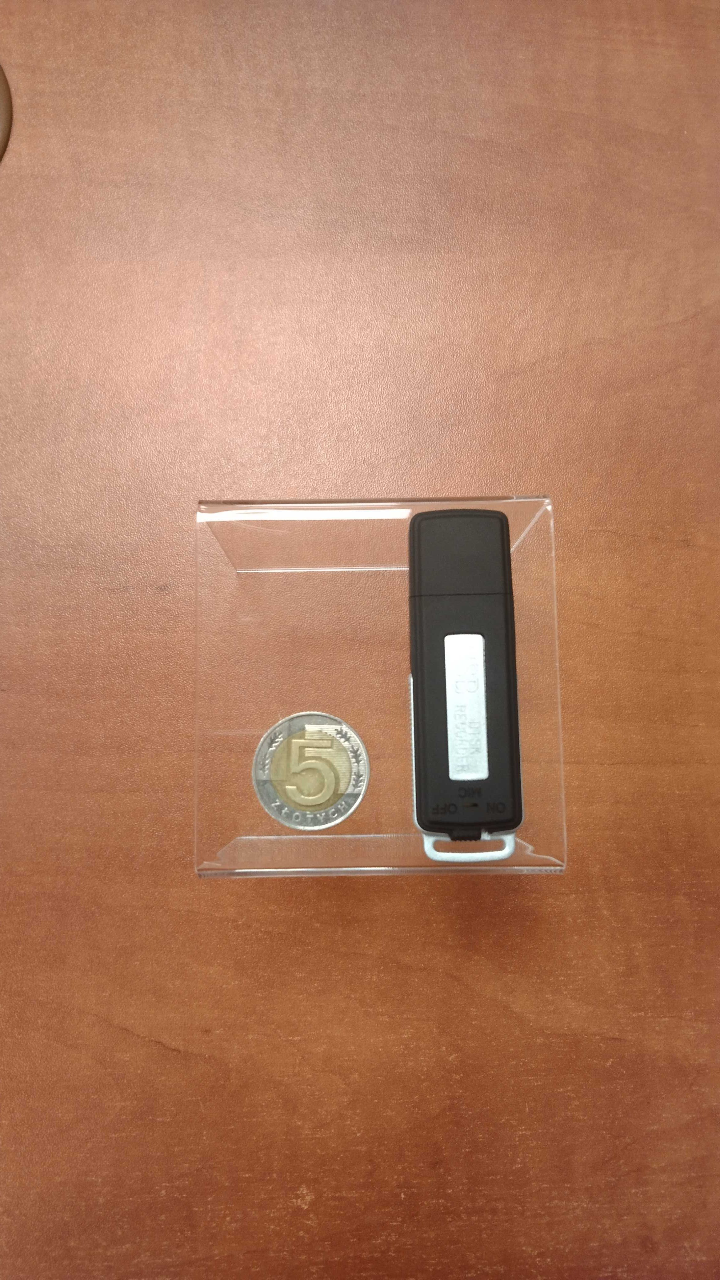 Dyktafon cyfrowy w pendrive - MVR-100