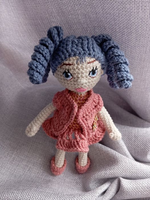 Lalka na szydełku. Zabawka bezpieczna. Laleczka maskotka. Amigurumi.