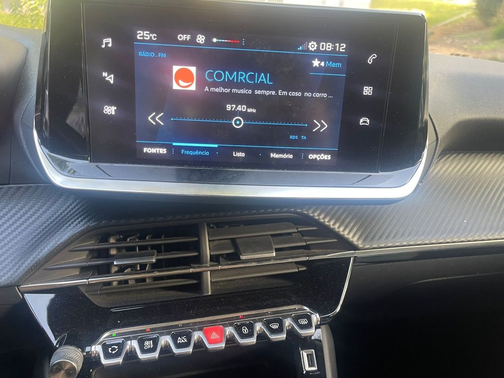 Peugeot 208 de 2021 58.000mil km 75cv