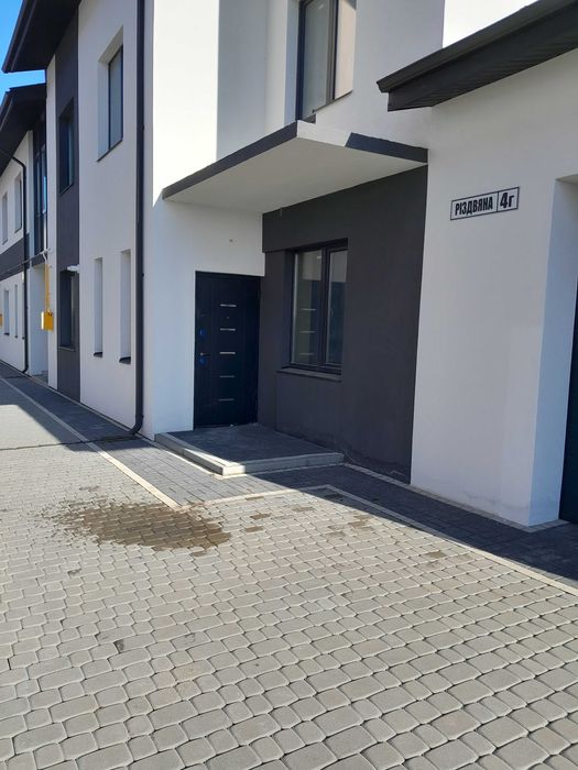 Продам котедж 109 м/кв. в м. Рівне по вул. Різдвяна 4-Г.