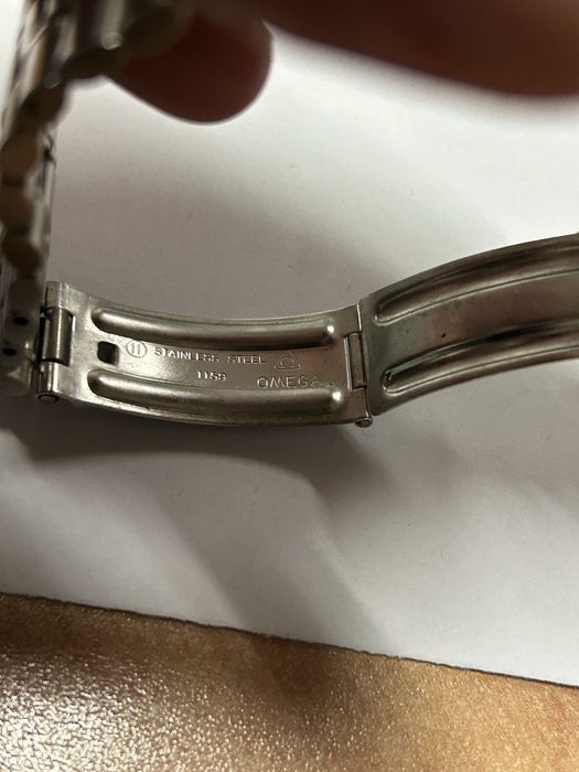 Caixa e bracelete Omega