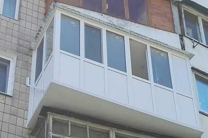 Окна бу и новые с выставки .Балконы, пластиковые окна со склада.