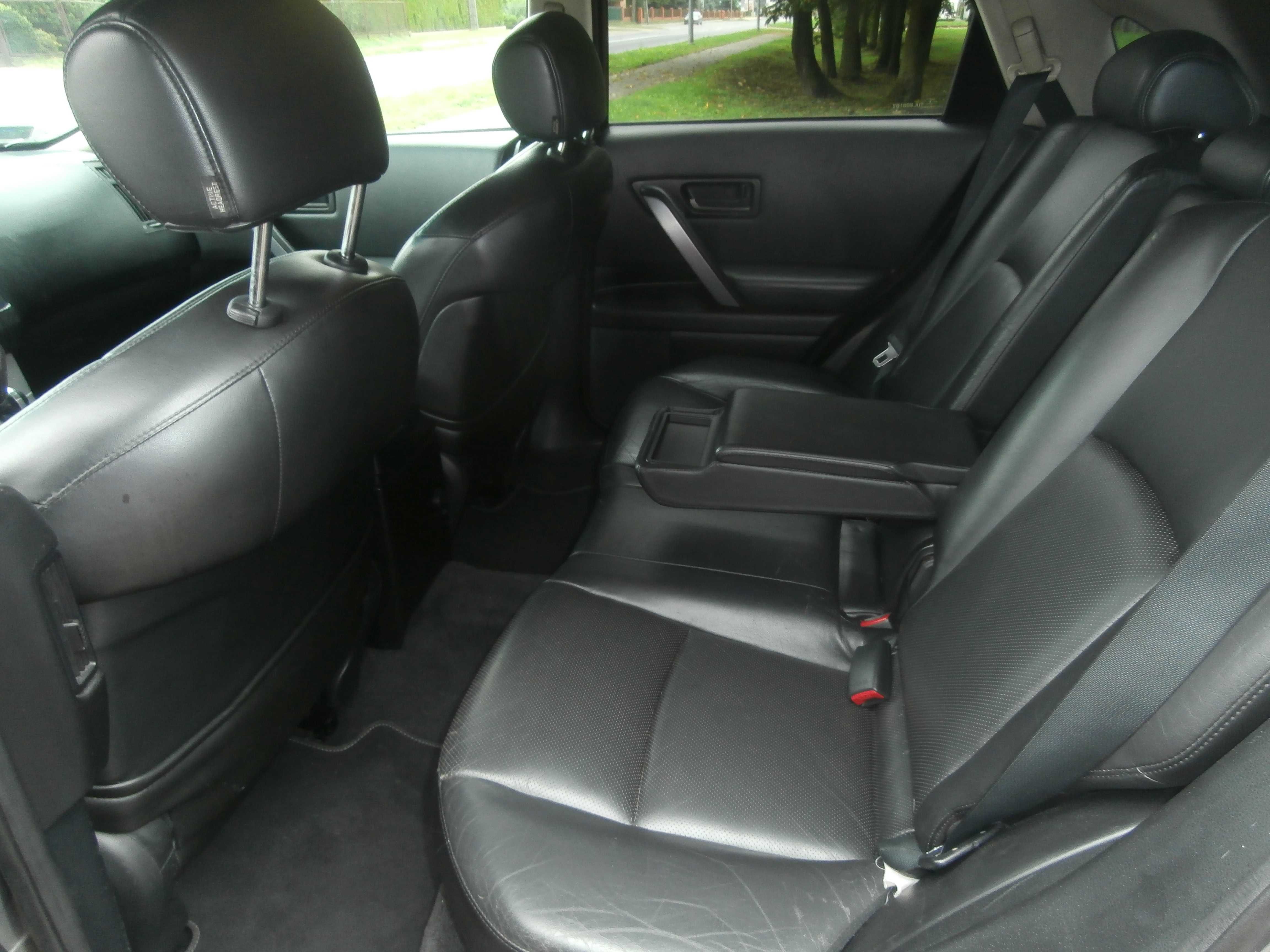 Infiniti FX35  Rok 2005