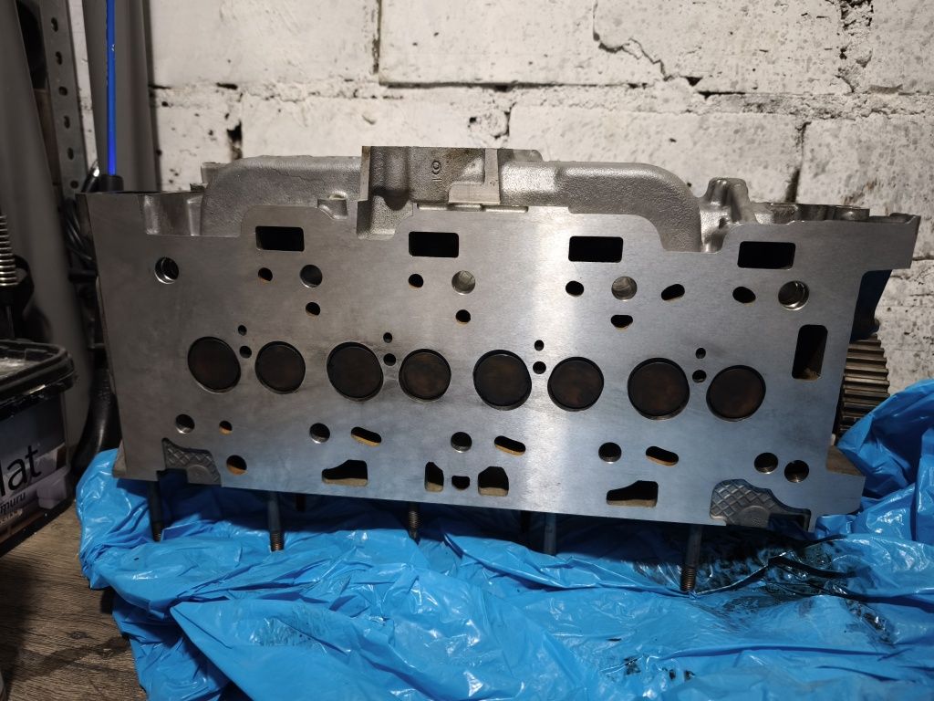 Głowica 1,6 HDI 8V