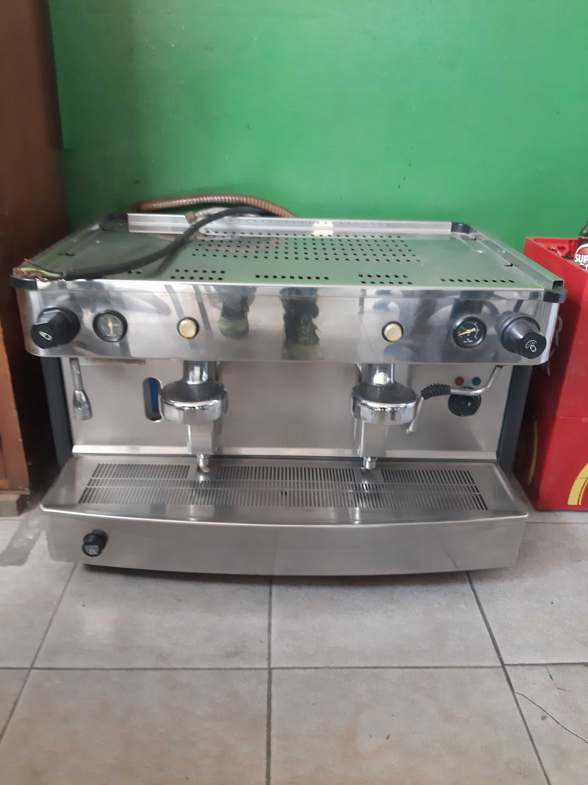 Maquina de café industrial - IBERITAL de dois grupos