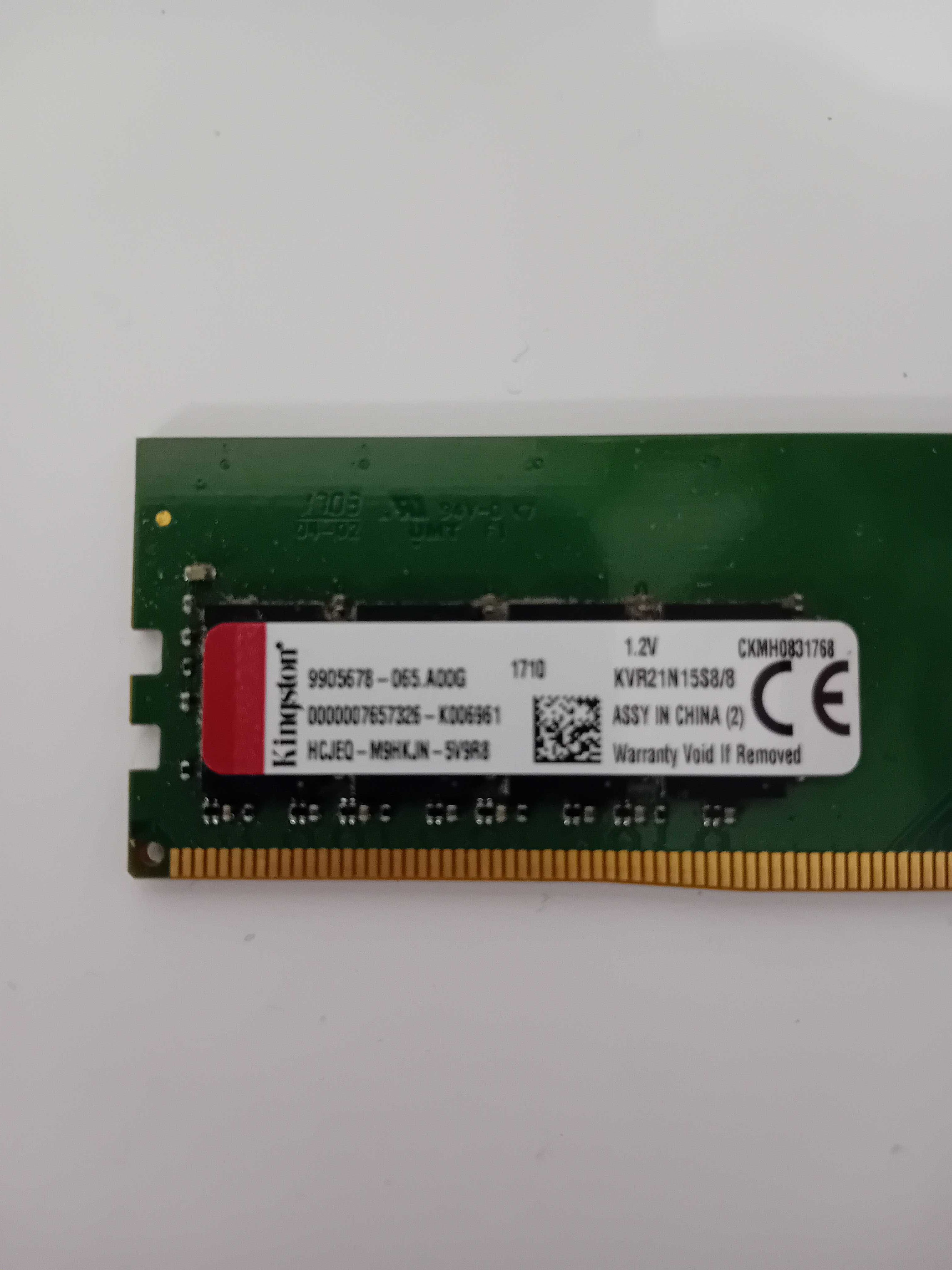 Memórias 8GB DDR4-2133 CL15 SDRAM