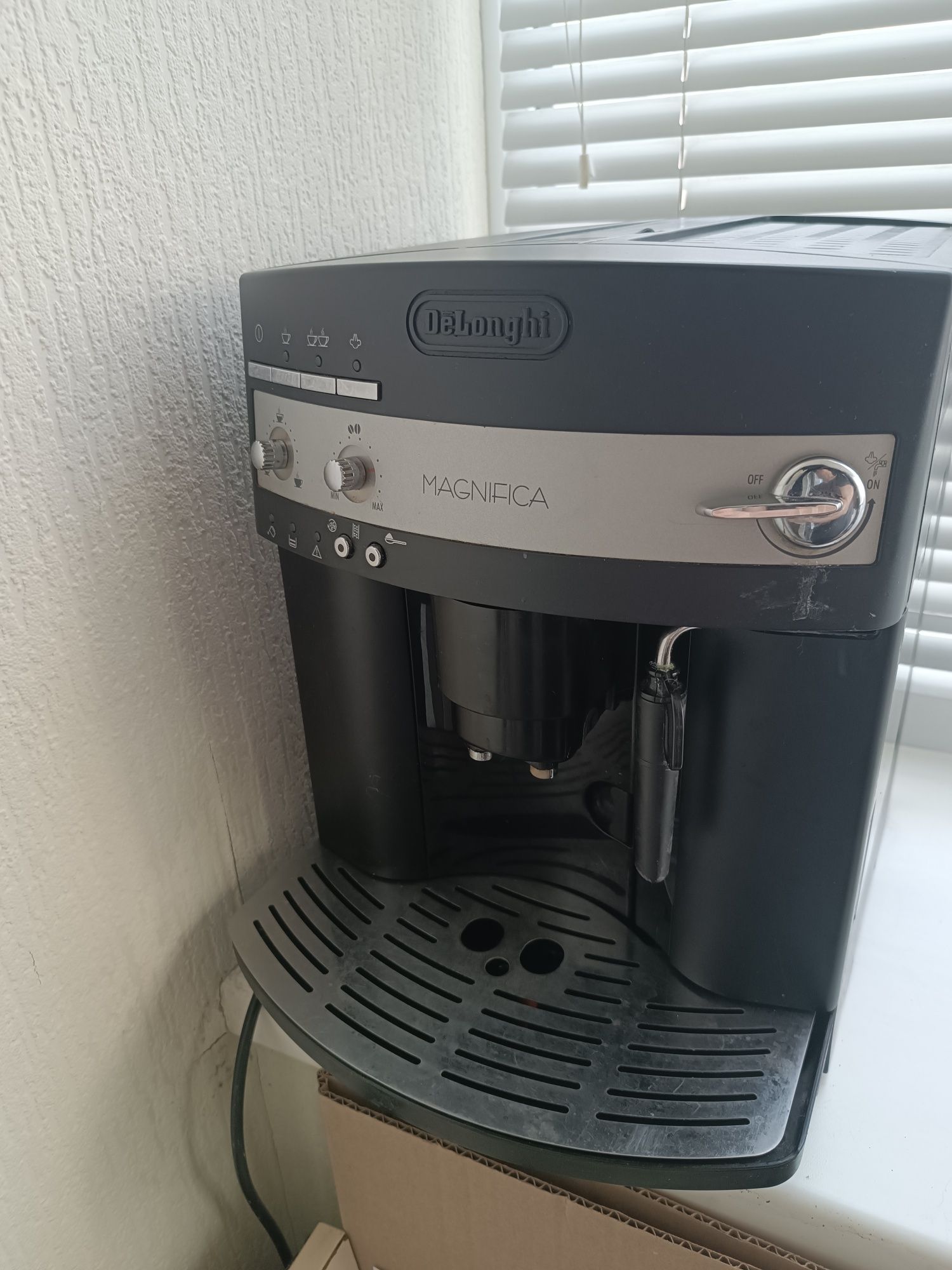 Кавомашина Delonghi