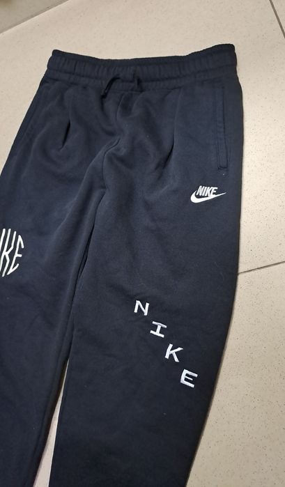 Спортивні штани Nike