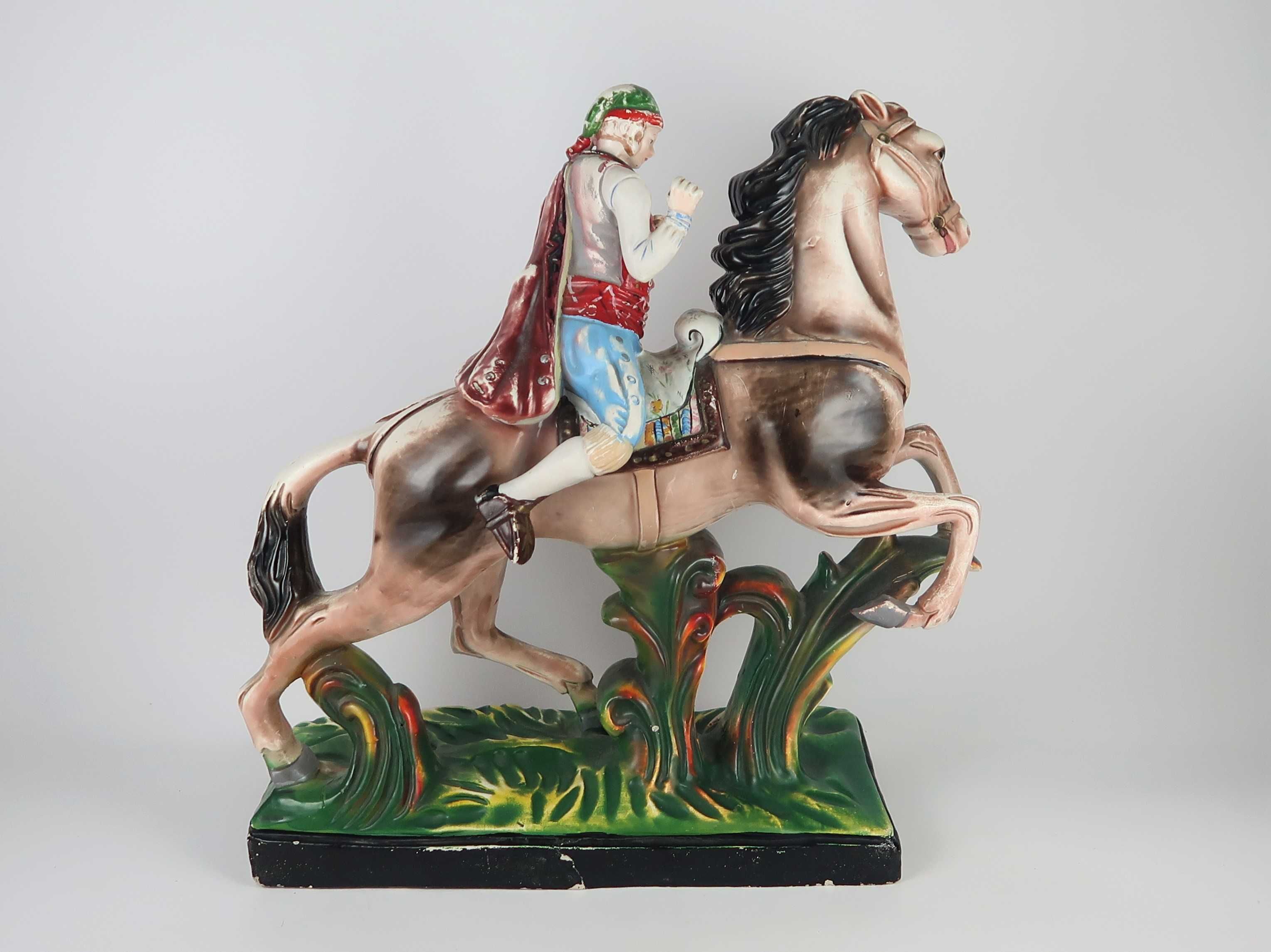 Escultura em faiança - Campino a Cavalo