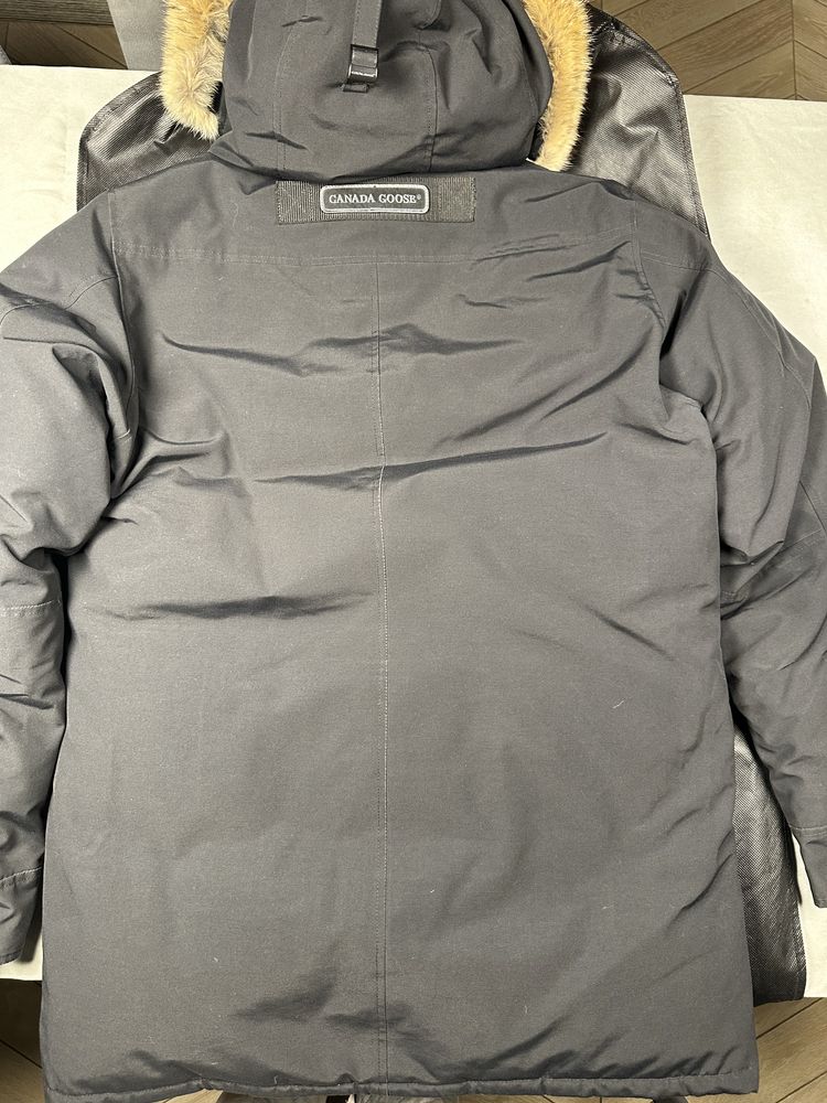Пуховик мужской CANADA GOOSE