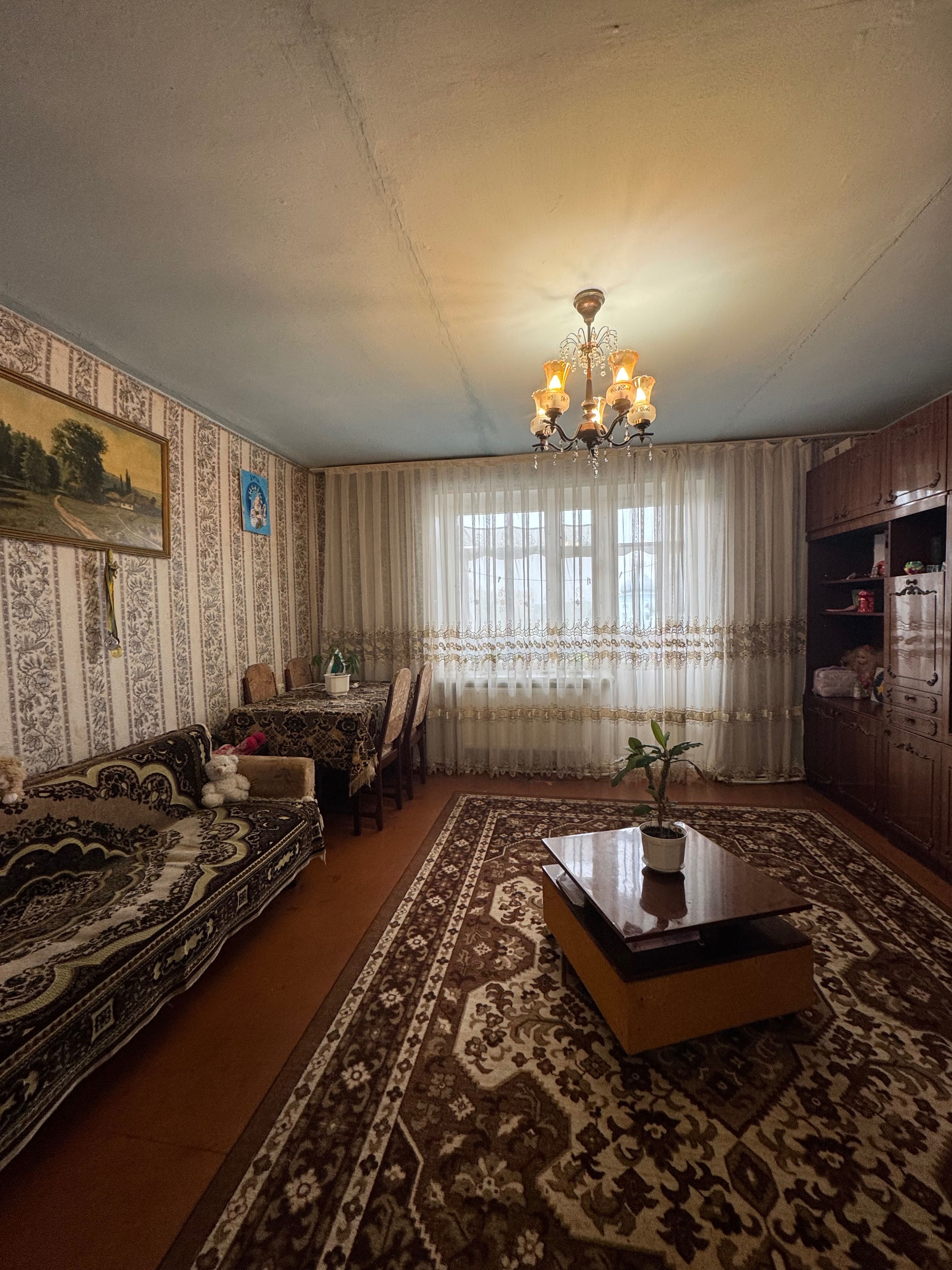 Продаж чотири кімнатної квартири в санаторному місті Хмільник