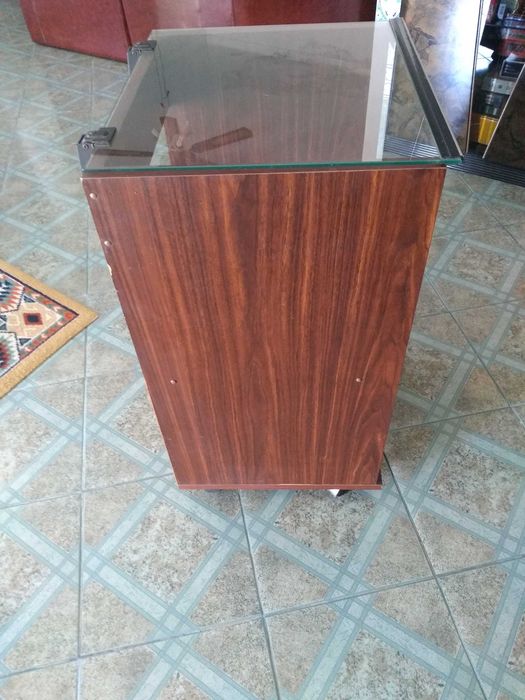 Móvel para aparelhagem com gira discos, VINTAGE!