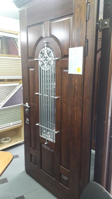 Дубовые входные двери.Дуб Массив.